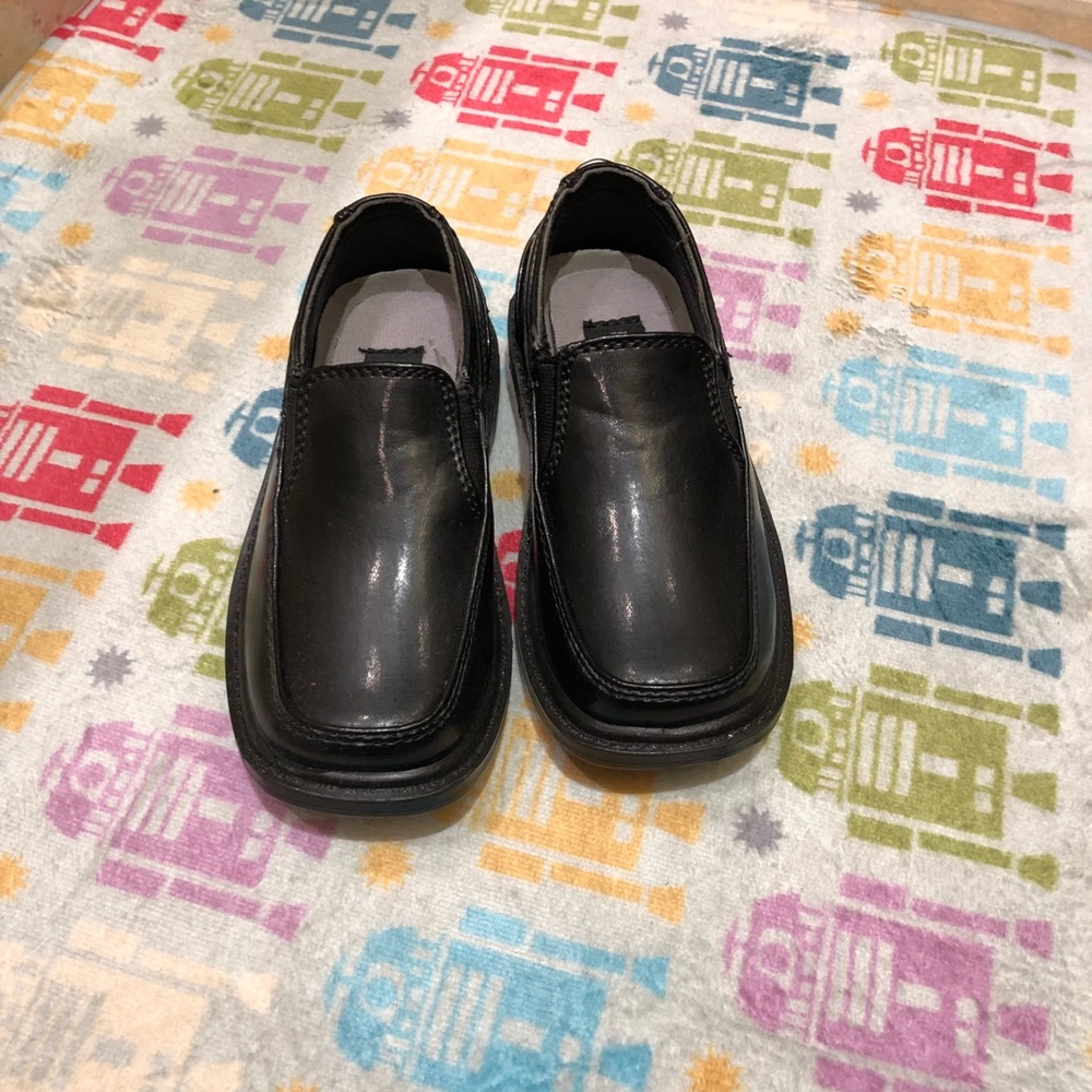 Deer Stag boys dress loafer NWOT